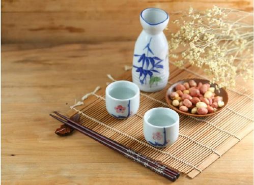 不懂酒的人，千萬(wàn)不要輕易嘗試醬香型白酒